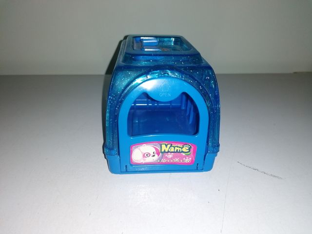 Cane di peluche e valigetta