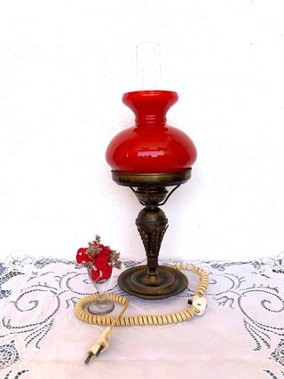 Antigua lámpara de mesa