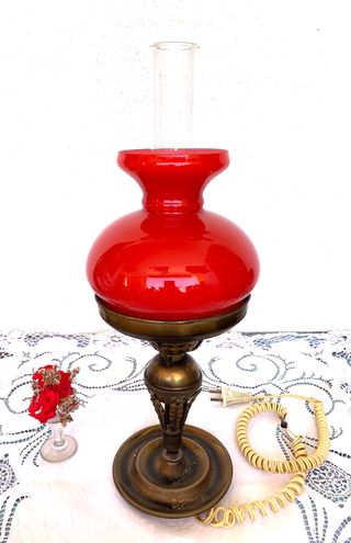 Antigua lámpara de mesa