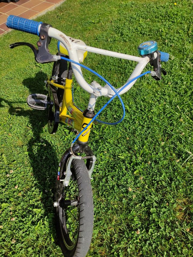 Bicicleta 16 pulgadas con patines