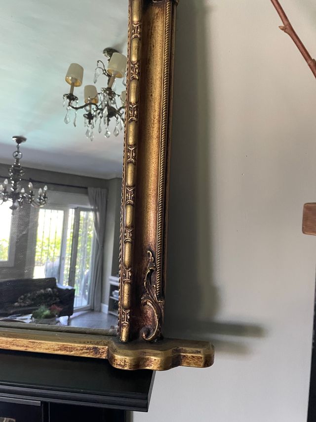 Espejo vintage grande dorado inglés