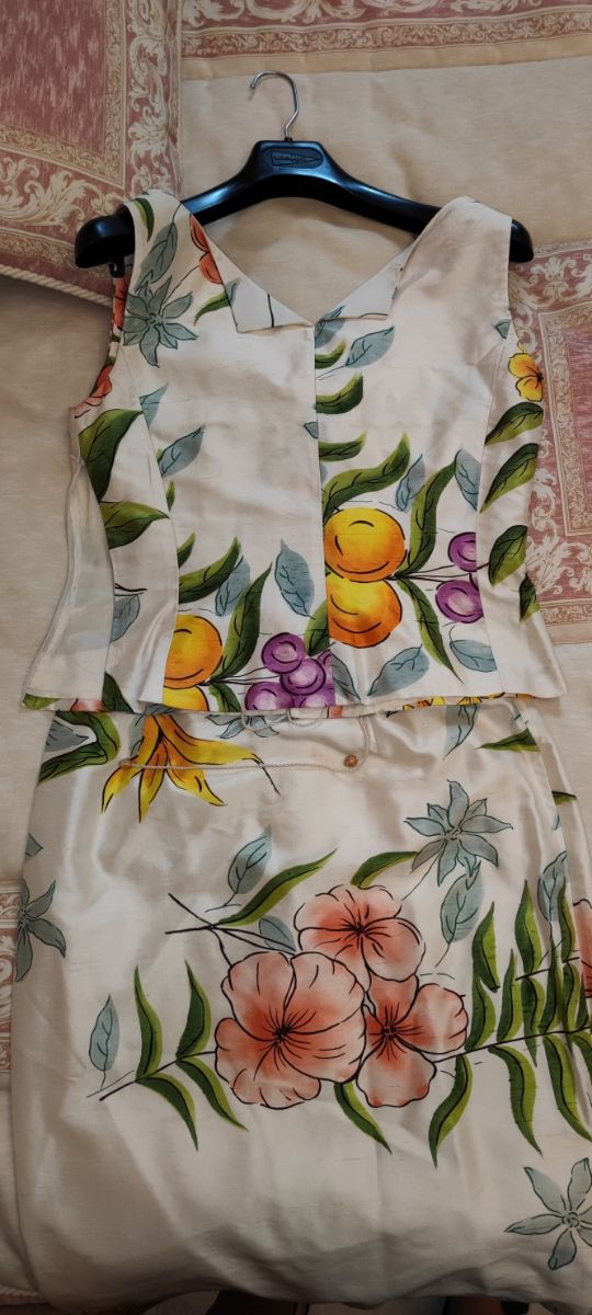 traje corto de seda talla 40