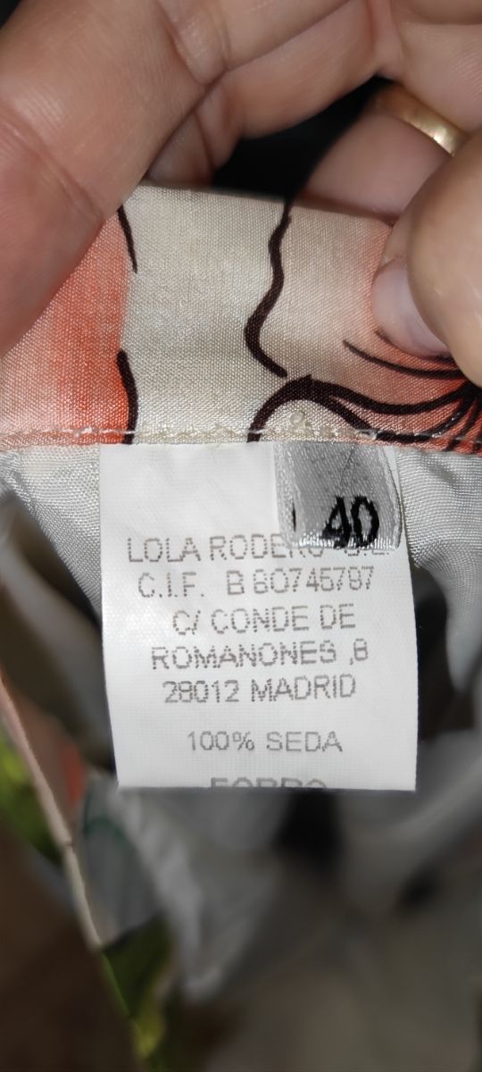 traje corto de seda talla 40