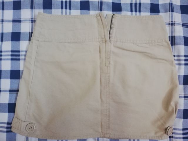 Falda beige talla 36