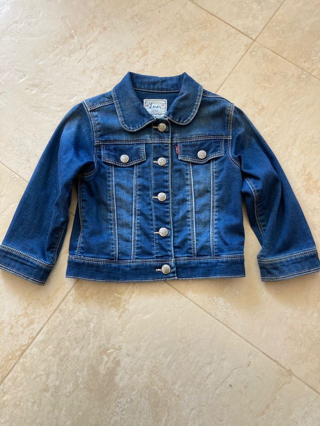 Cazadora levis 24 meses