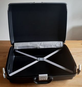 Maleta Samsonite mediana c\\/ código de seguridad de segunda mano por 20 EUR  en L\\'Eliana en WALLAPOP