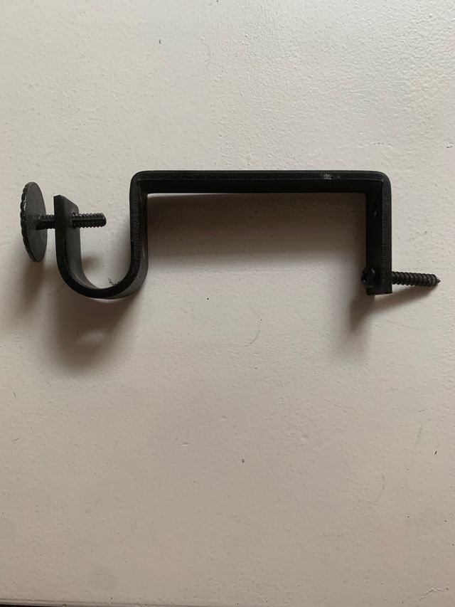 Topes y sujeta barra de cortinas