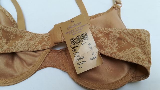 CONJUNTO de CHICA.. SUJETADOR y BRAGA NUEVO