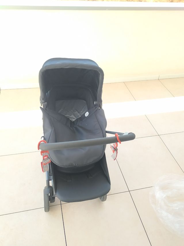Completo-Cochecito bebé Tuc Tuc+saco+sombrilla
