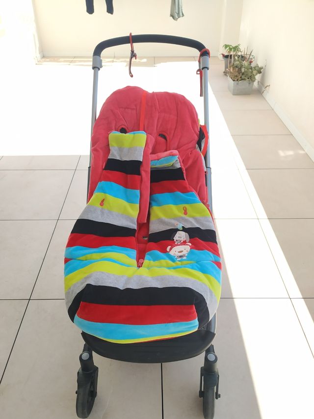 Completo-Cochecito bebé Tuc Tuc+saco+sombrilla