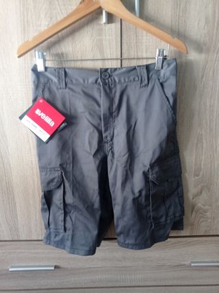Pantalones cortos velilla stretch multibolsillos de segunda mano por 9,99  EUR en Ronda en WALLAPOP