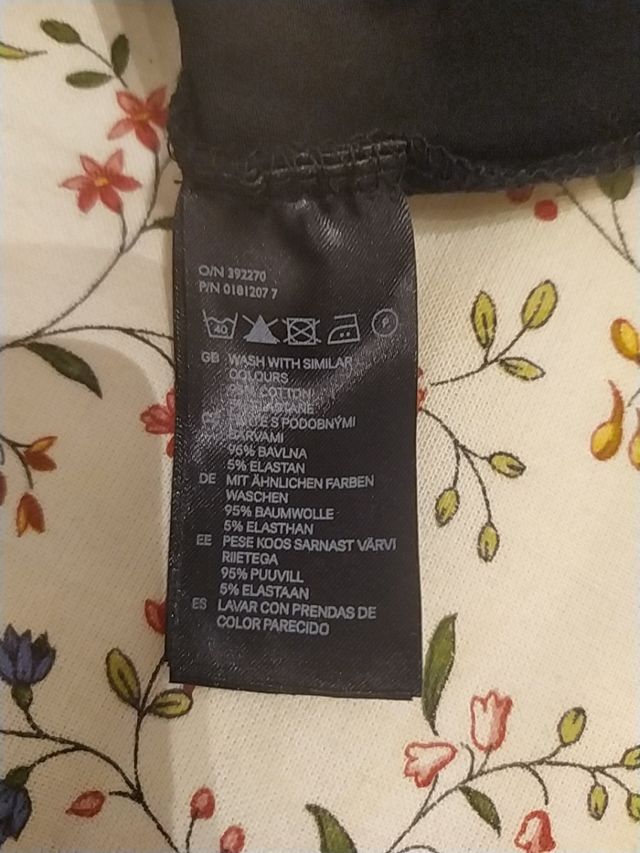 Vestido negro palabra de honor.