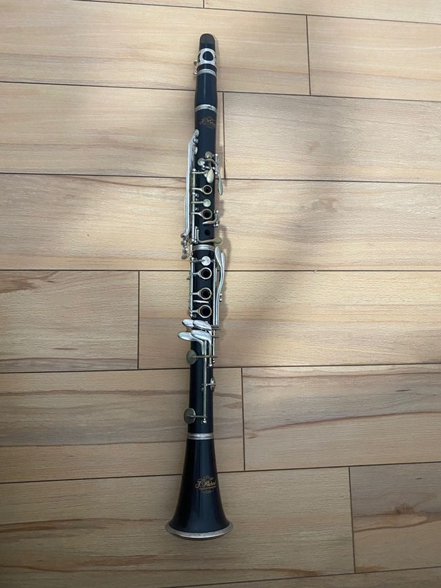 Clarinete J.Michael 300