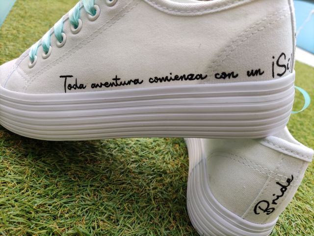 zapatillas, camisetas, bodys personalizados