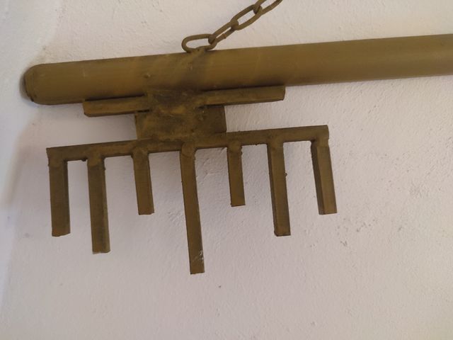 LLAVE DE HIERRO FORJADO.