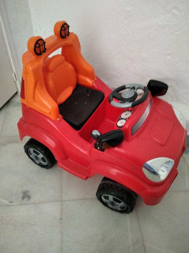 COCHE DE BATERÍA DE JUGUETE CON CAJA DE EMBALAJE
