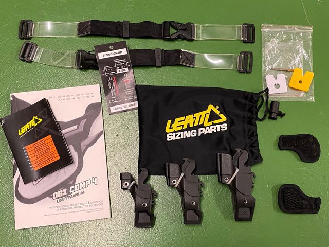 Collarín Leatt DBX Comp 4 sin estrenar