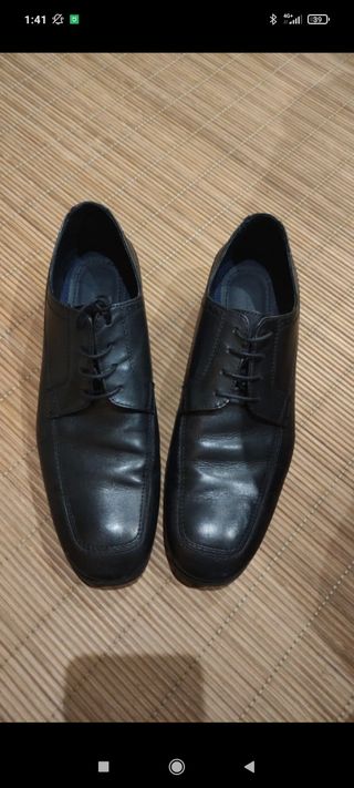 Zapatos piel Zara Man talla 42 de segunda mano por 15 EUR en Moaña en  WALLAPOP