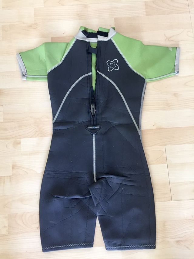 Traje neopreno Tribord corto 2mm talla 14 años