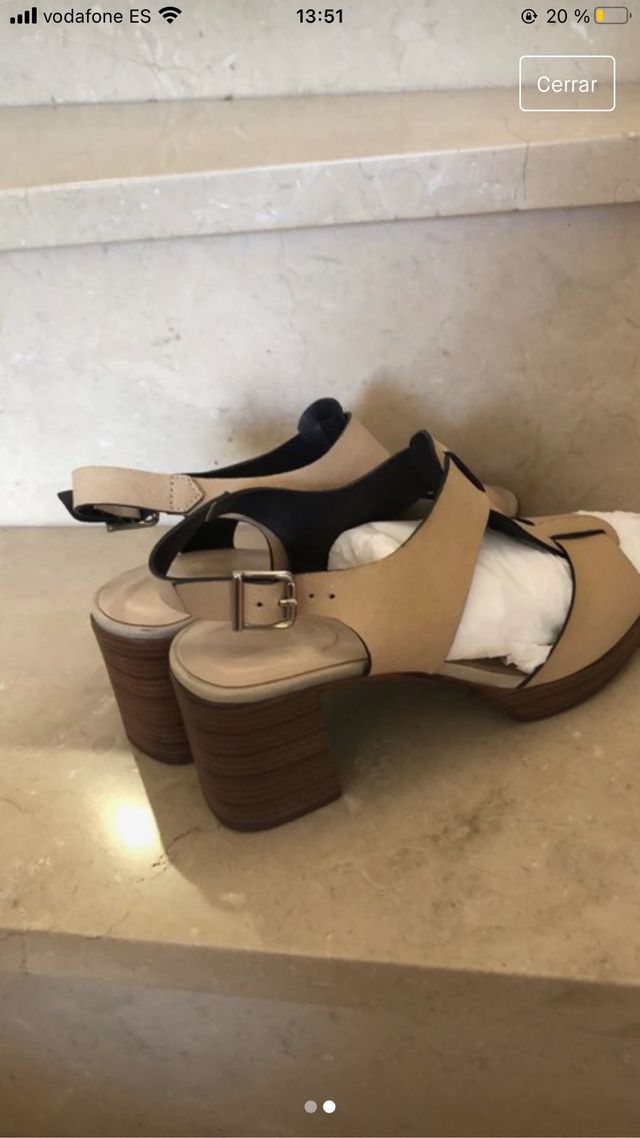 Sandalias piel tacón