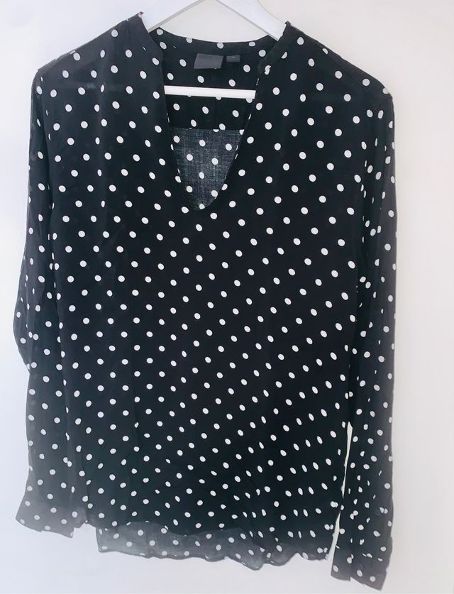 Blusa de lunares hombre