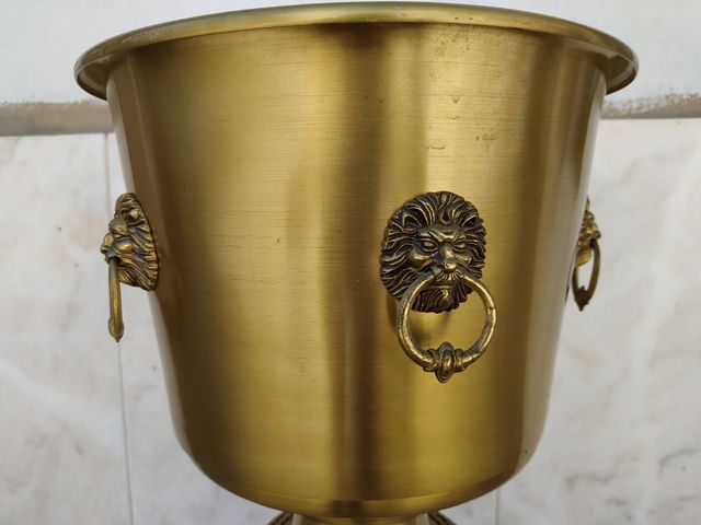 Tiesto de pie vintage