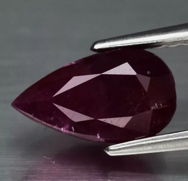 Precioso rubi 100%natural