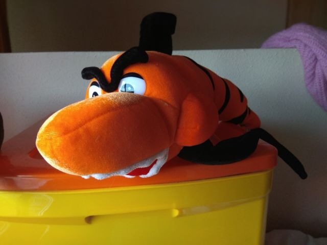 Peluche pez/tiburón NUEVO