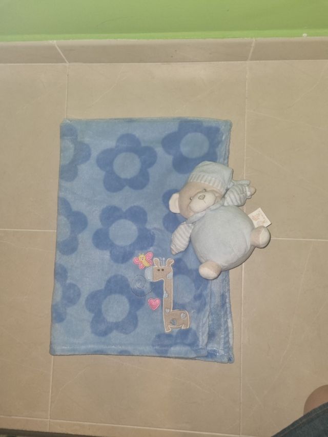 Peluche con manta