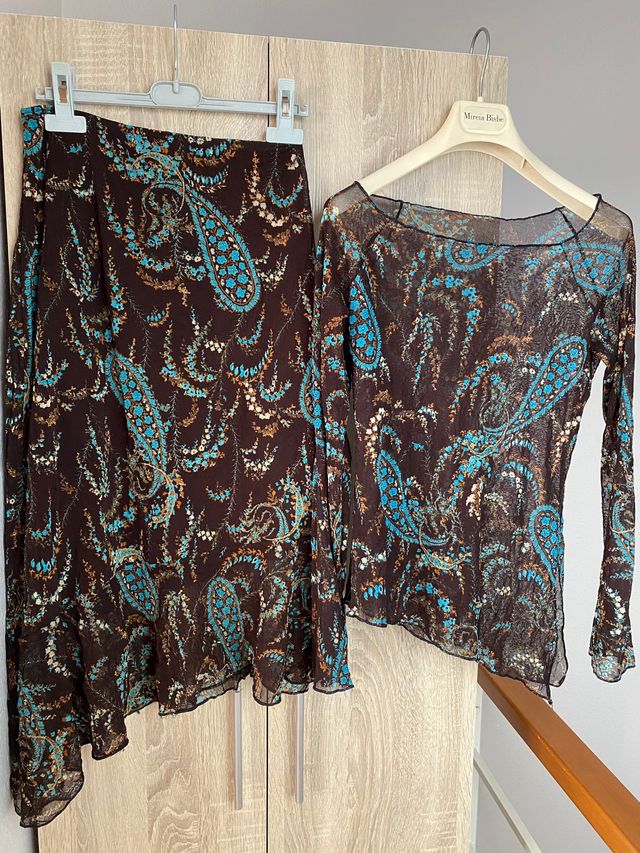 Falda con camiseta Bershka