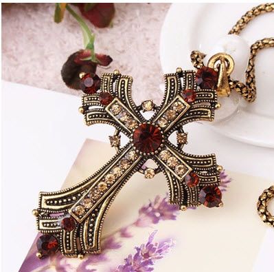 Collares. Resto tienda cerrada  pandemia