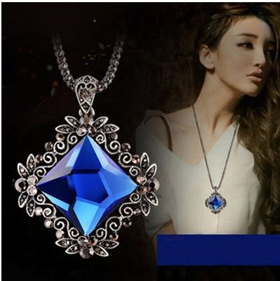 Collares. Resto tienda cerrada  pandemia
