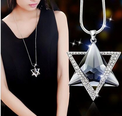 Collares. Resto tienda cerrada  pandemia