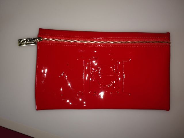 neceser carolina herrera