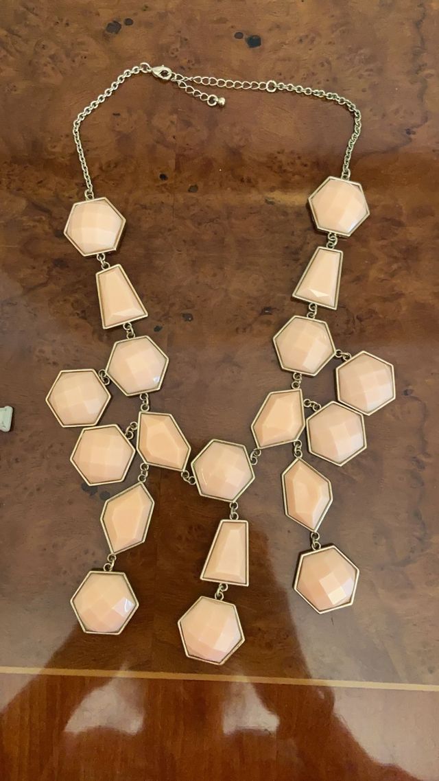 LOTE 7 COLLARES (ZARA, STRADIVARIUS)