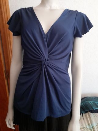 Blusa marca Elogy del corte ingles talla 38 de segunda mano por 12 EUR en  San Fernando de Henares en WALLAPOP