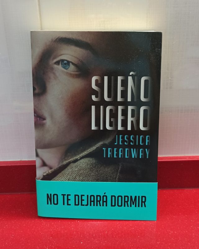 Libro "Sueño ligero"