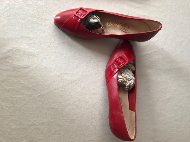 Zapatos salón rojos