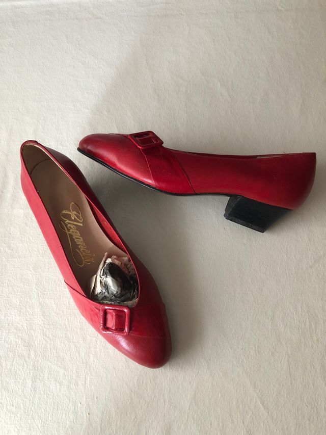 Zapatos salón rojos