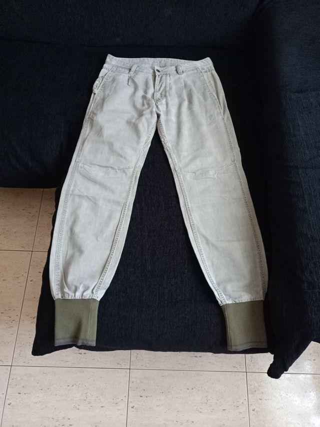 Vendo pantalones largos de diferents marcas.