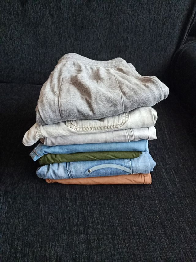 Vendo pantalones largos de diferents marcas.