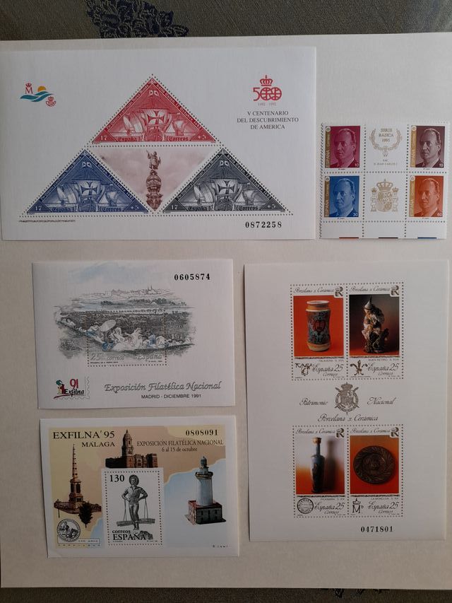 11 Hojitas sellos variadas (lote 2)