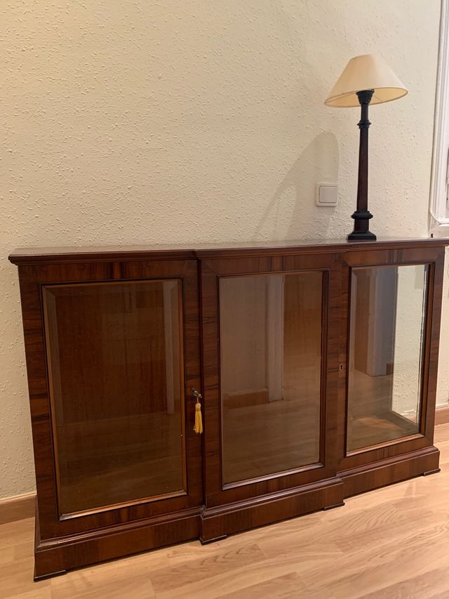 Mueble aparador de segunda mano por 50 € en Barcelona en WALLAPOP