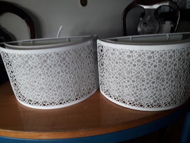 Se venden dos apliques.