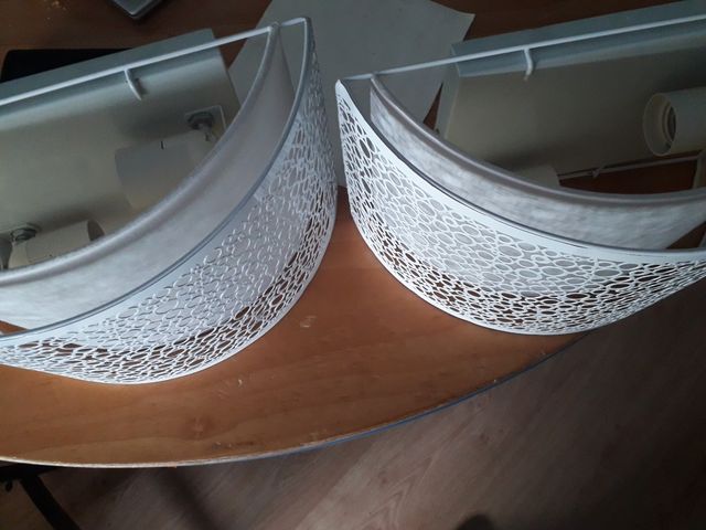 Se venden dos apliques.