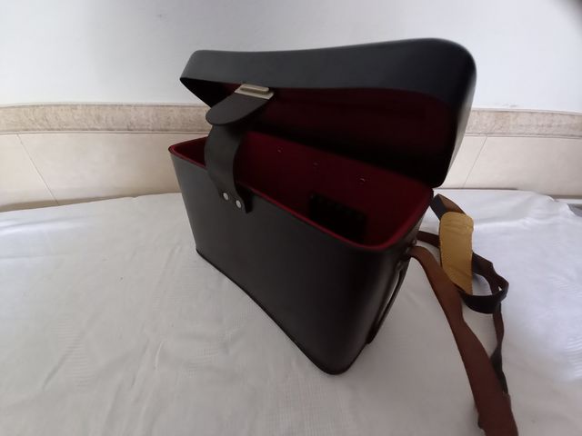 Preciosa caja de cuero para cámara Vintage