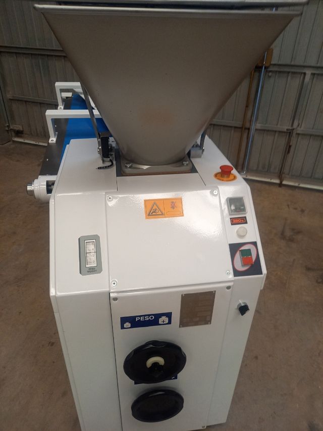 PESADORA DIVISORA PANADERIA