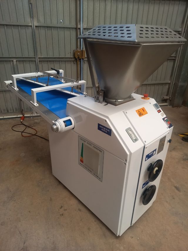 PESADORA DIVISORA PANADERIA