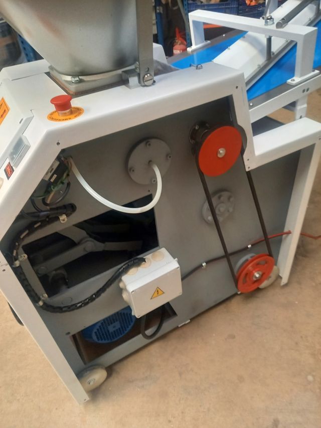 PESADORA DIVISORA PANADERIA