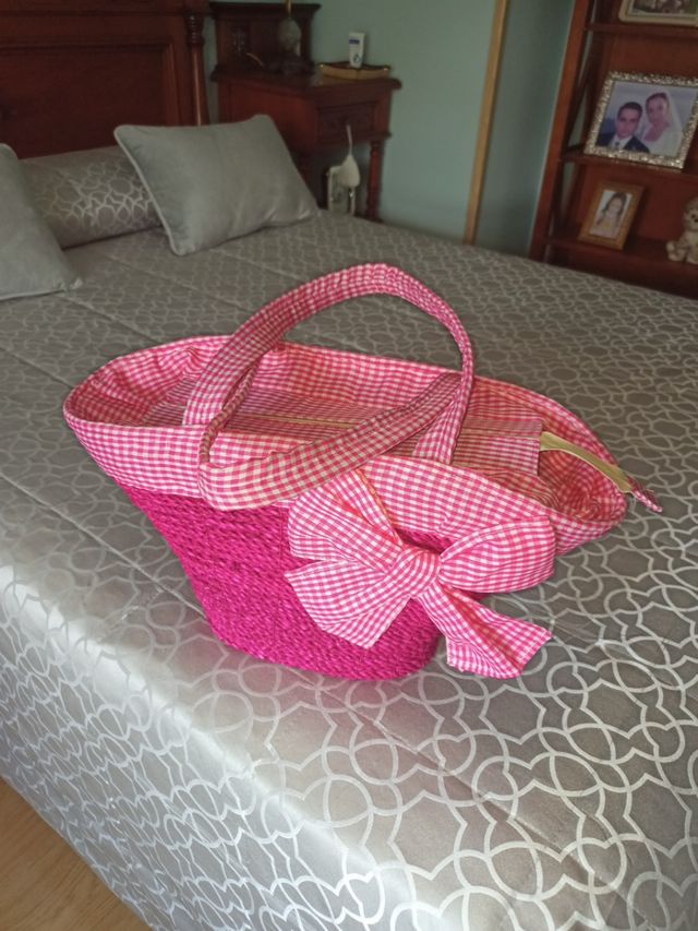 Capazo en tonos fucsia + regalo